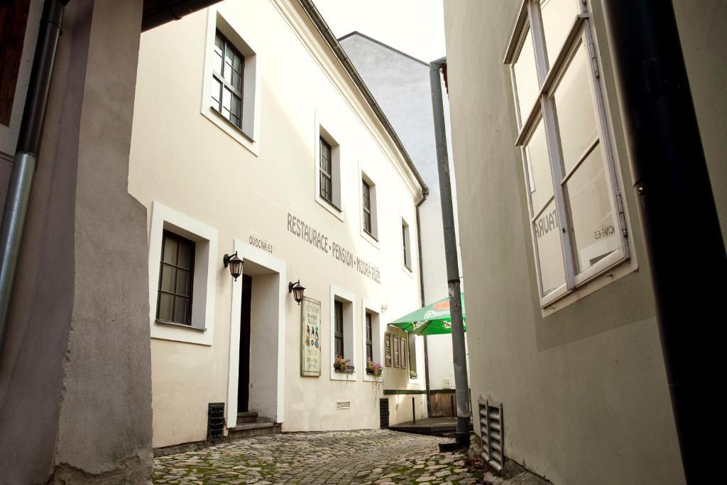 Penzion A Restaurace Modra Ruze Tabor Luaran gambar